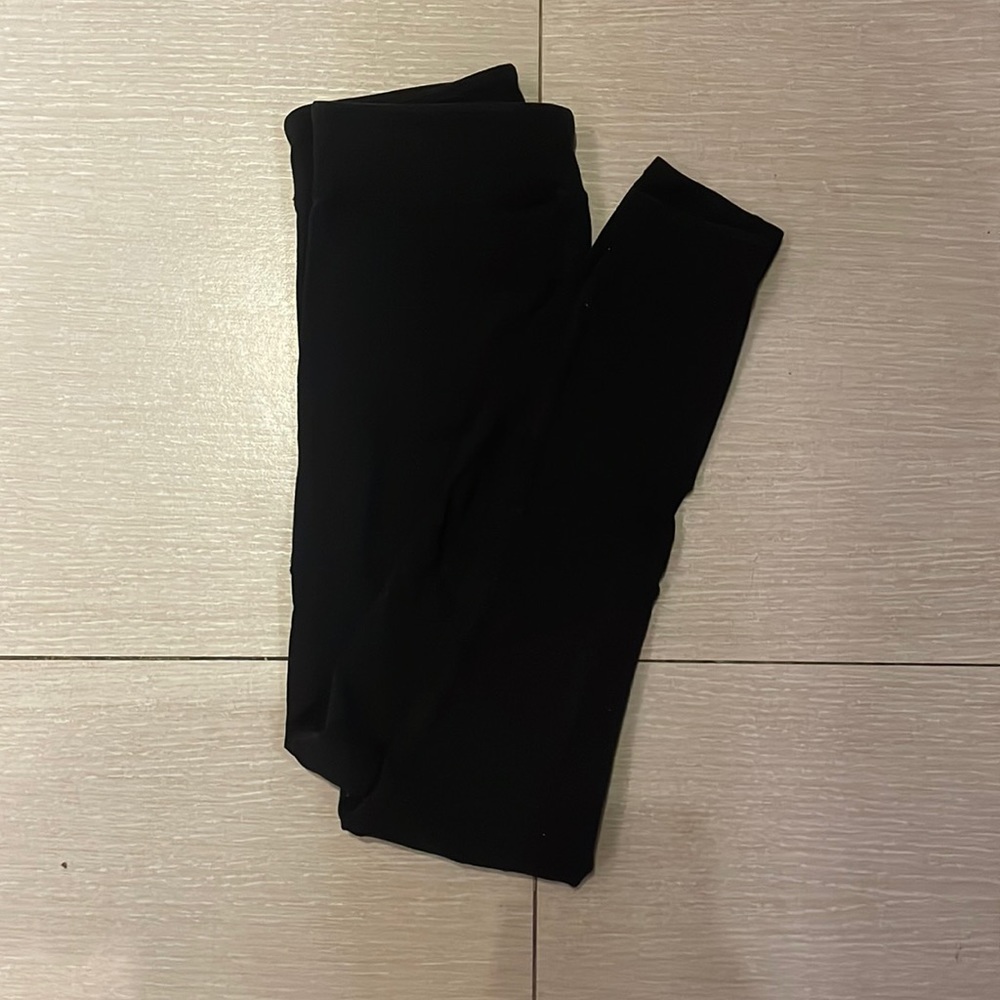 black leggings